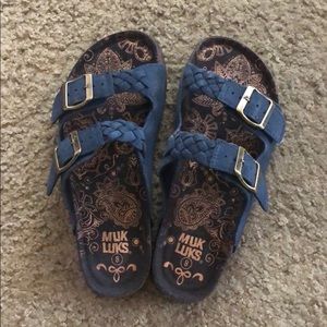 New comfortable women’s suede sandals. Size 8